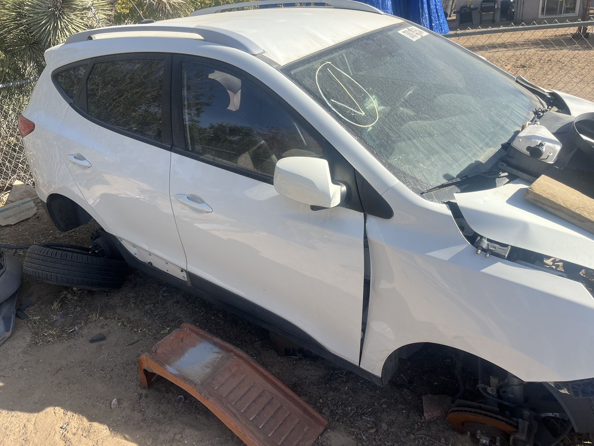 Parts Out 2011 Hyundai Tuzon