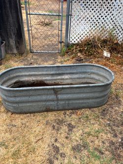 Behlen Country 4ft long stock tank