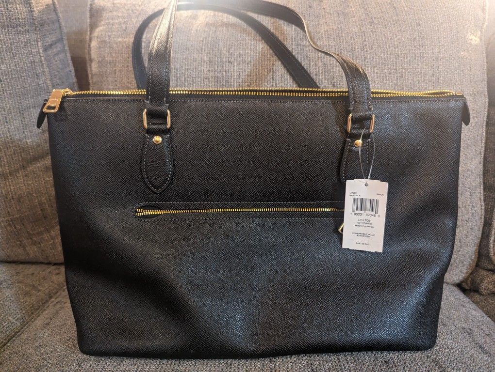 Coach Purse/ Wallet