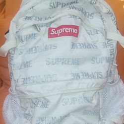 Supreme 3M Reflective Repeat Backpack
White