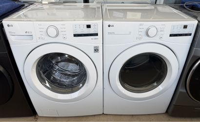 LG - BEAUTIFUL SET WASHER AND DRYER GAS IN EXCELLENT CONDITION
