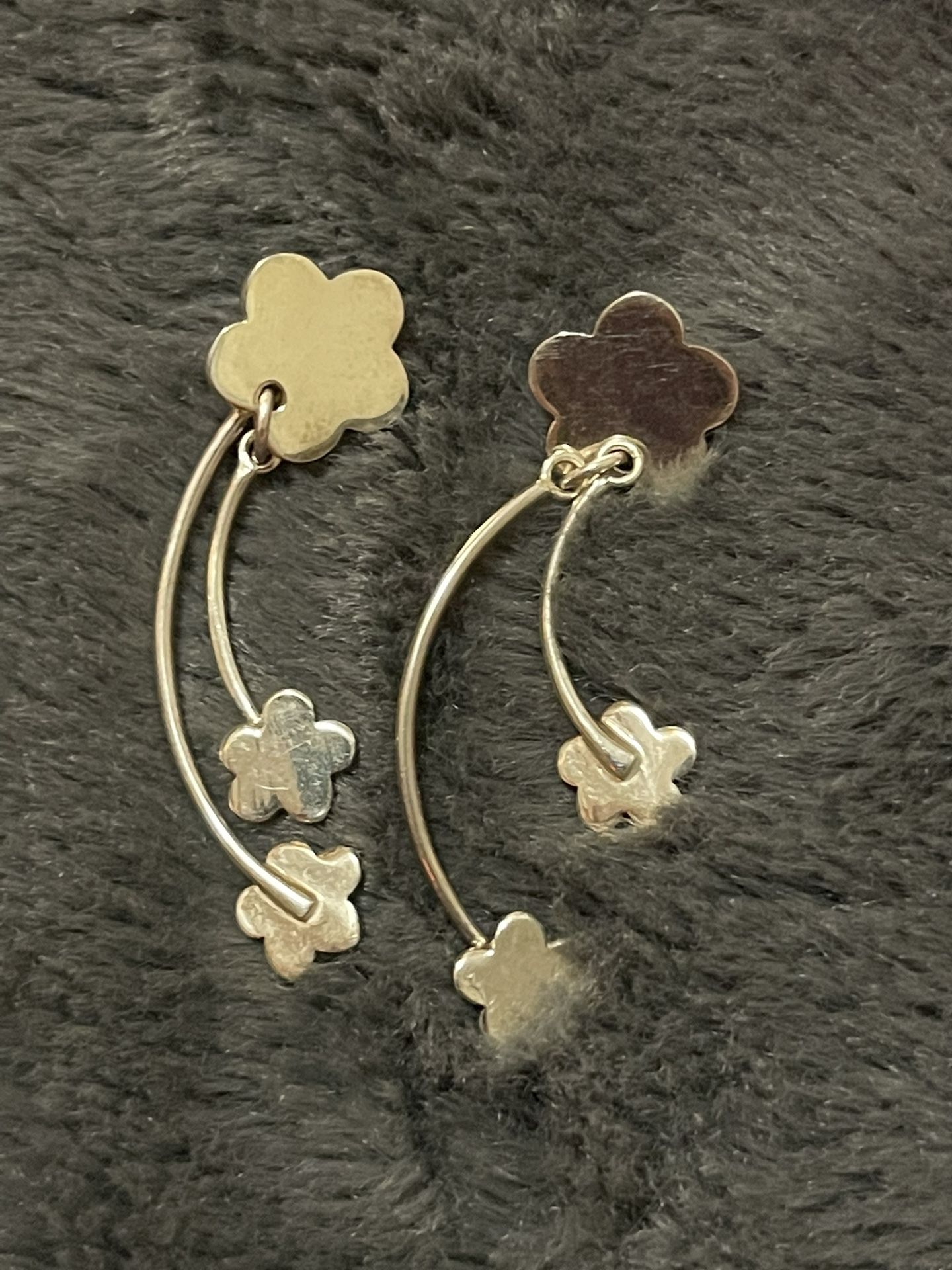 Silver Dangle Flower Earrings