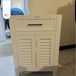 NEW White Bath Vanity ,Measurements on pictures $80 “43ave and Glendale “