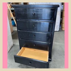 Dresser/Five drawers dresser