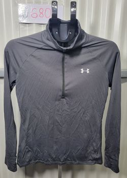 Under Armour Gray Quarter-Zip longsleeve, size M (0680)
