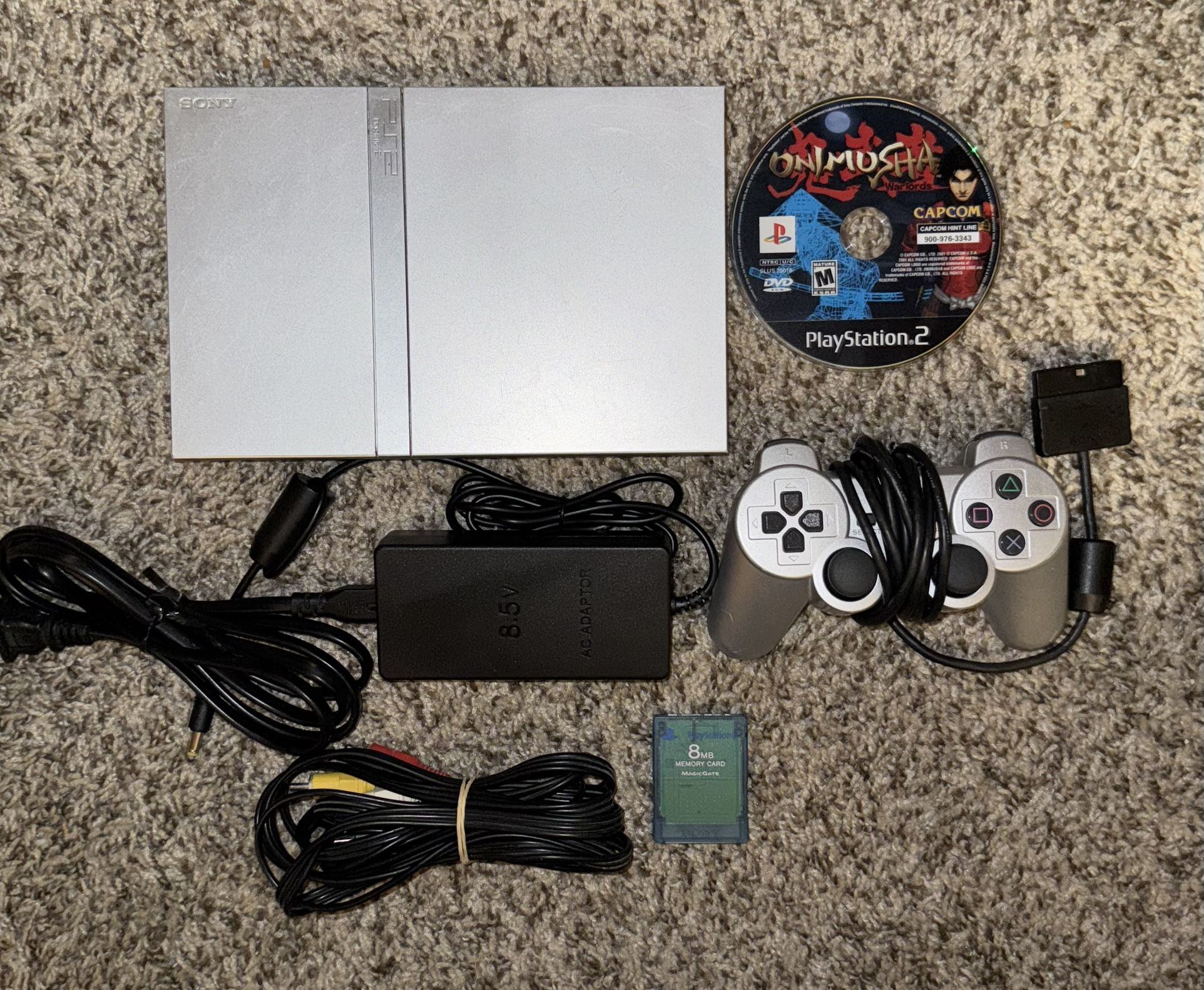 SILVER SONY PLAYSTATION 2 PS2 SLIM CONSOLE WITH VIDEO GAME & CONTROLLER