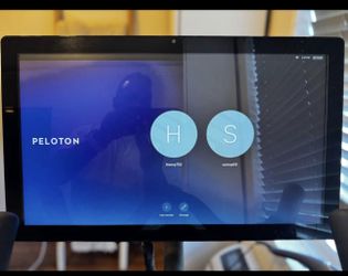 2022 Peloton Bike 2nd Gen Excellent Condition 0-50 Rides