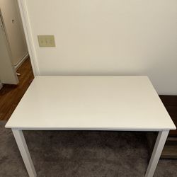White Table/desk