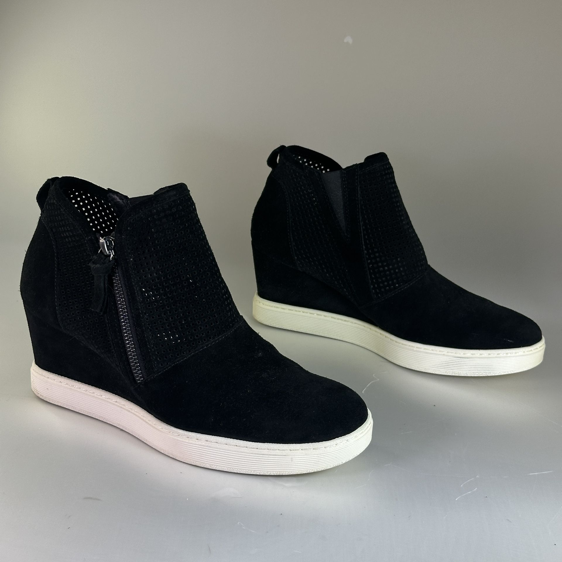 Sofft Women's Bellview Wedge Sneaker Wedge Bootie Black Cow Suede Size 10 M