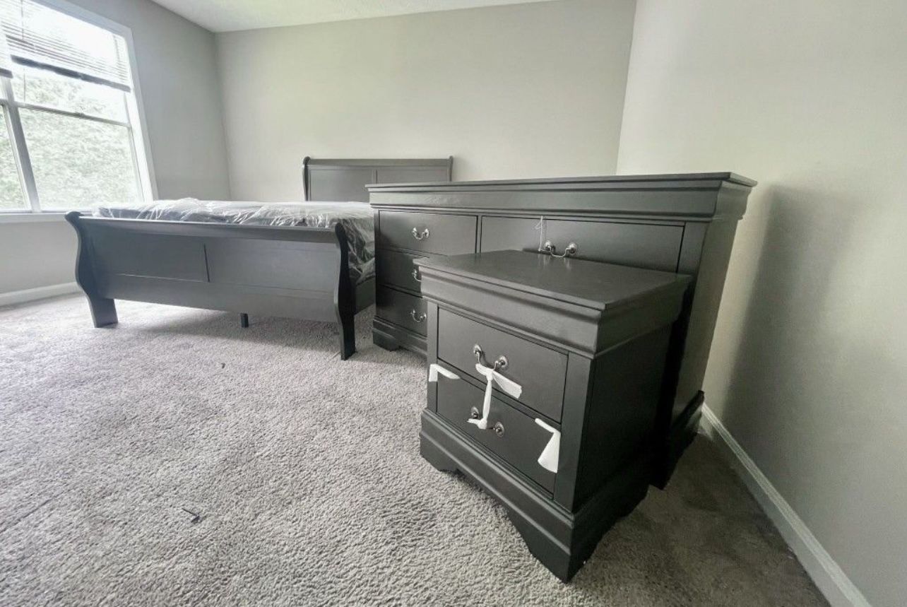 Amazing Savings! Bedroom With Free Mattress Set!