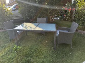 Brand New Patio Set