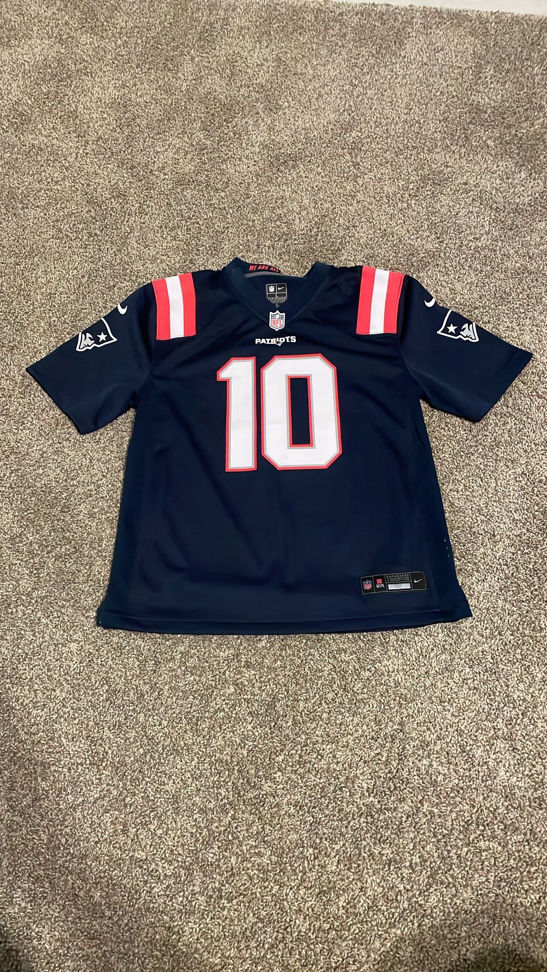 Mac Jones New England Patriots Jersey Size L In Kids