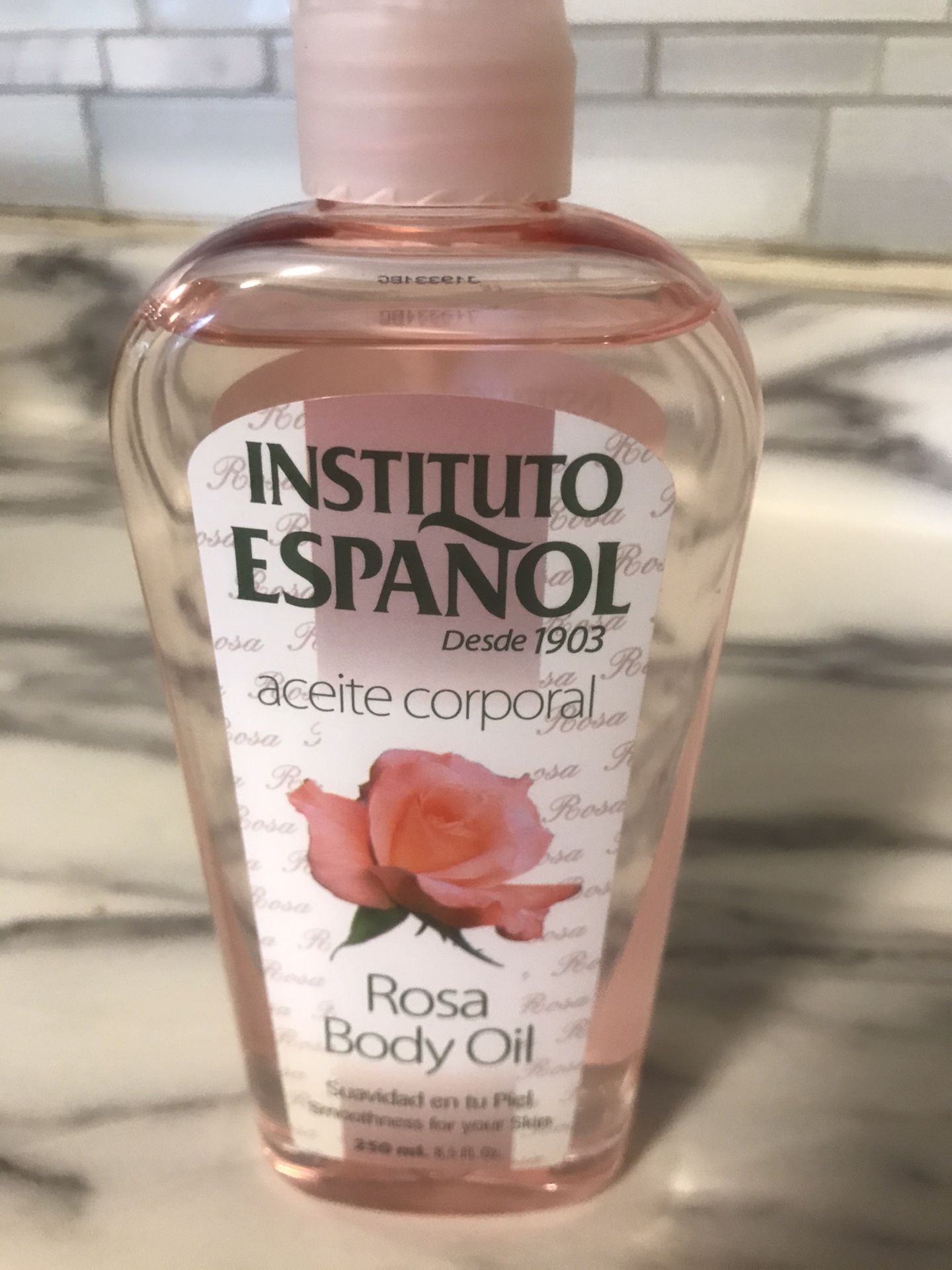 Bath and body oil Rose