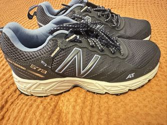 New Balance 573