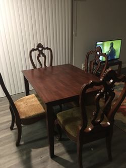 Dining room table