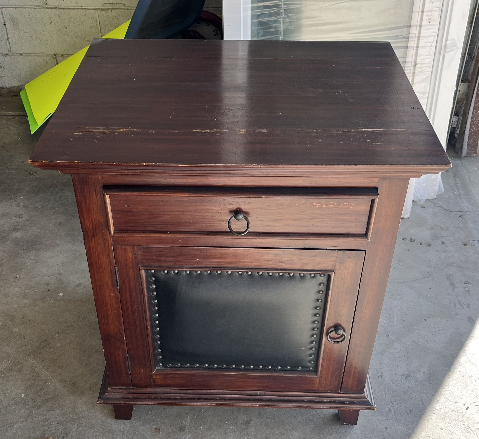 End Table/Side Table