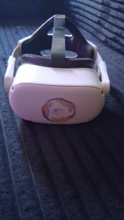 Meta quest 2 works - Make a offer - No Controllers