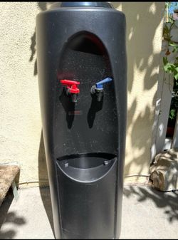 Water cooler Cold & Hot & 3/5 gallon jugs