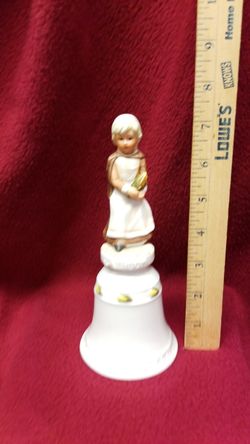 Bell figurine