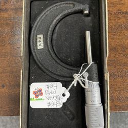 Tool Micrometer Vintage P&W W/box