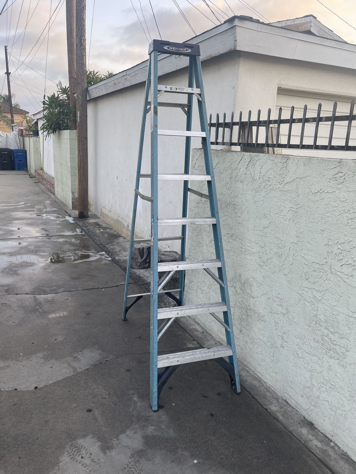 Ladder 🪜 8’ft