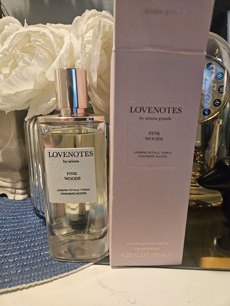 Love Notes Perfume Ariana Grande ~GREAT FOR CHRISTMAS 🎄 