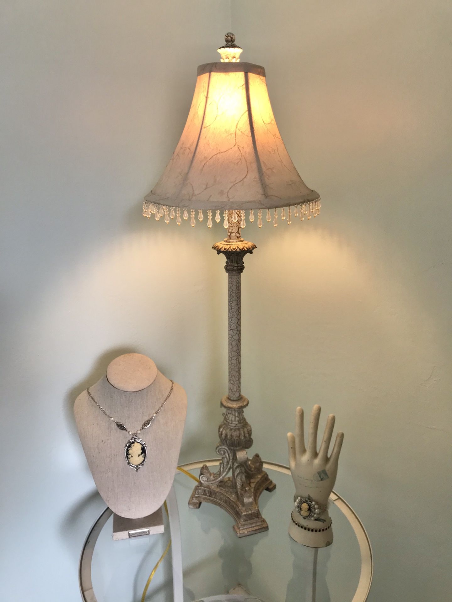 Shabby Chic lamp.