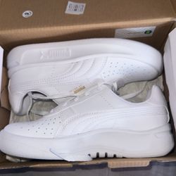 New White Kids Puma Size 13