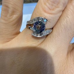14K White Gold Beautiful Alexandrite And Natural Diamonds Ring 