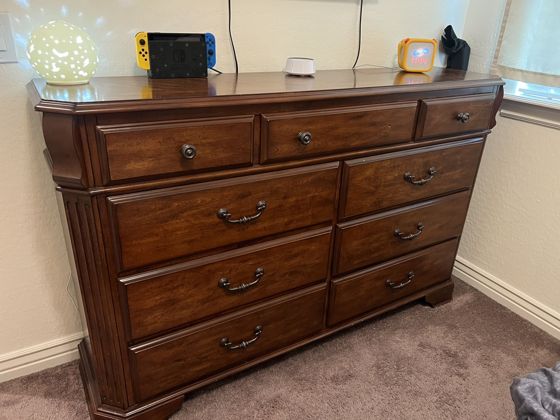 Wood Dresser 9 Drawer