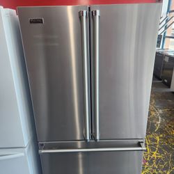 Final Sale Viking 36 Inch Counter Depth Refrigerator 19.8 Cu Ft RVFFR336SS