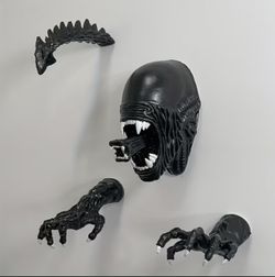 Alien Wall Mount