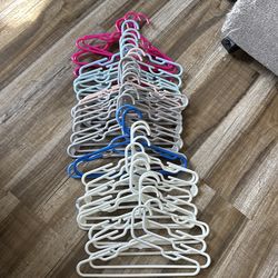 37 kids clothes hangers