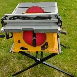 DEWALT 10" TABLE  SAW