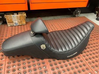 SDC x SADDLEMEN  Pro Seat Harley Davidson Baggers