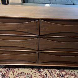 New 58” Mid-Century Modern Curved Front 6-Drawer Dresser, Walnut 