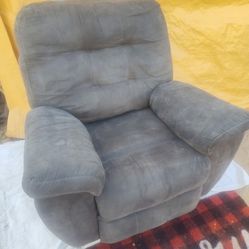 Ashley Tambo recliner / Ashley sillon reclinable