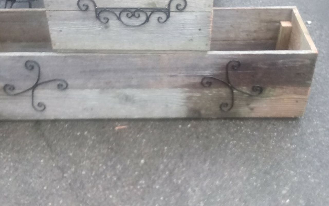 Cedar Barn Wood Box's
