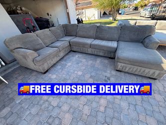 🚚FREE DELIVERY🚚 🤎✨Light Brown Ashley Furniture Sectional Couch✨🤎