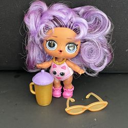 LOL SURPRISE COLOR CHANGING DOLL WITH CUP & SUNGLASSES
