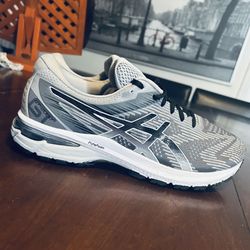 ASICS GT-2000 8 with FlyteFoam -Size 11 (# 1011A690) Like New