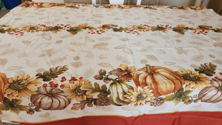 70 in Round Fall Tablecloth
