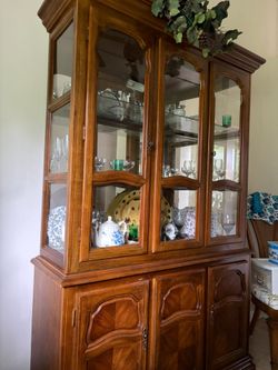 Lovely China Cabinet and Dining Room Set