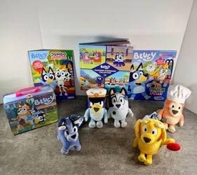 Bluey Kids Bundle – Books, Plush & Tin
