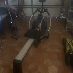Fitness Reality Rowing Machine