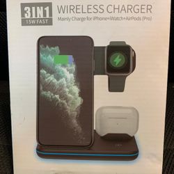 3 in 1. 15W wireless charger station for apple