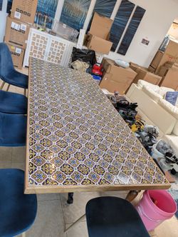 87" x 40" X 30" (L x W x H)