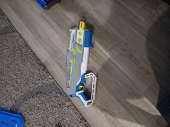 2 Nerf Guns