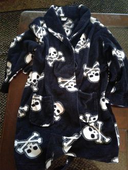 Boys size m and a small robe
