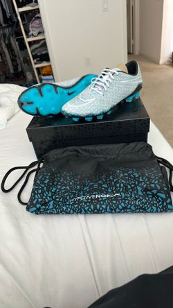 Hypervenom Phantom RGN SE FG- Size 10.5 (brand New)